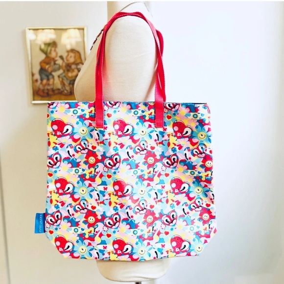 Estee Lauder Handbags - Estee Lauder Hattie Stewart reversible Multicolor Cartoon Print Tote